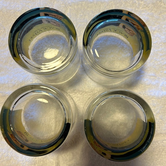 Vintage Imported Black Velvet Canadian Whisky Glass Model Dawn Davidson set 2 - Picture 3 of 5